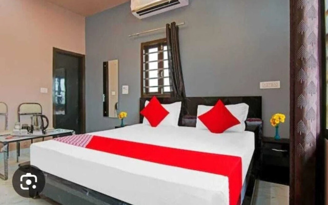 The Crown Hotel