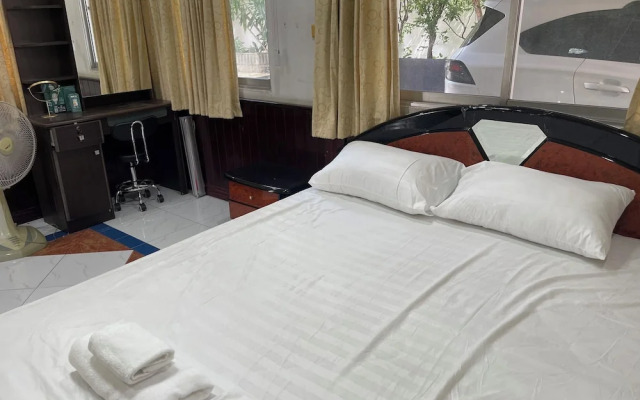 Home rama4 near bts thong lor