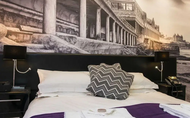 Mayfield Hotel
