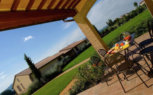 Villa in Cannara With Pool Near Assisi