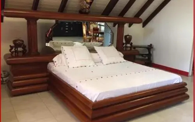 Villa Labrousse (Atypical)