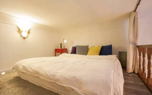 StarLive Apartment - Moonlight