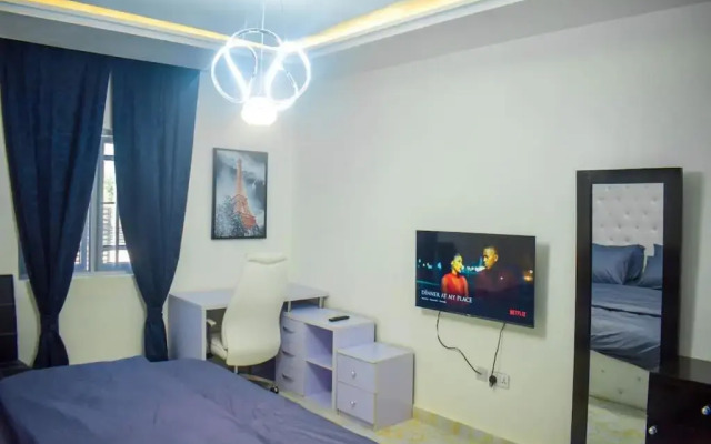 Entire Beautiful Three Bedrooms Apartments