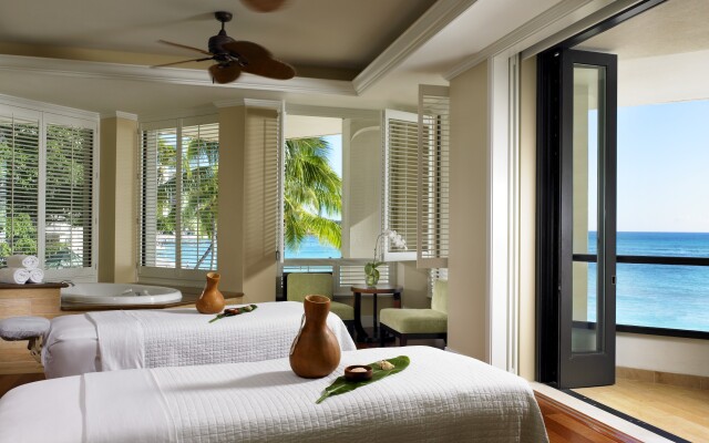 Moana Surfrider, A Westin Resort & Spa, Waikiki Beach