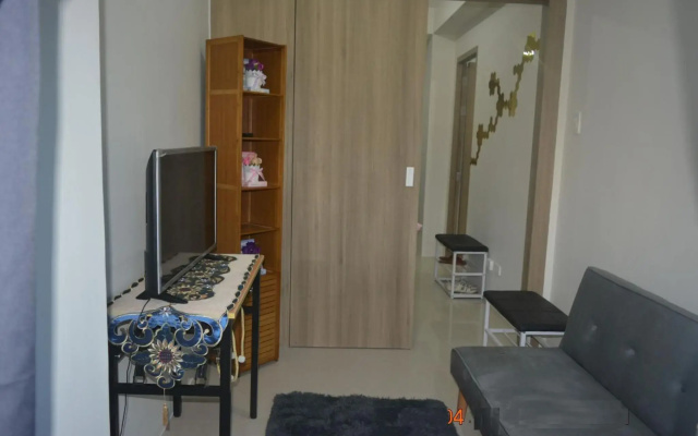 Paranaque SM-Sucat Field Res. Bldg 5, 2/F, 2BR with Balcony