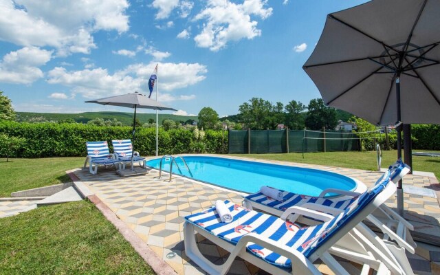Stunning Home in Trilj With Wifi and 4 Bedrooms