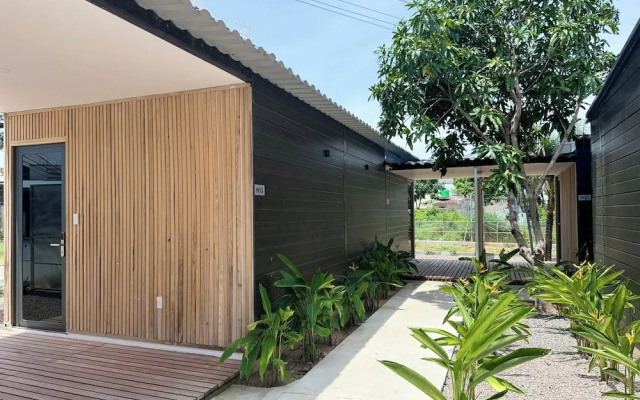 Wanderlust Garden Inn