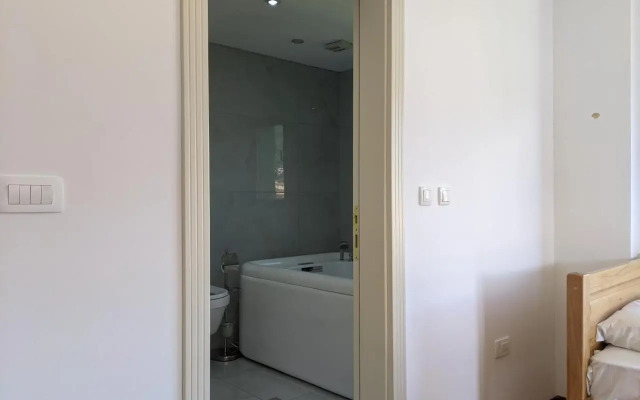 Hotel and Restaurant Abas