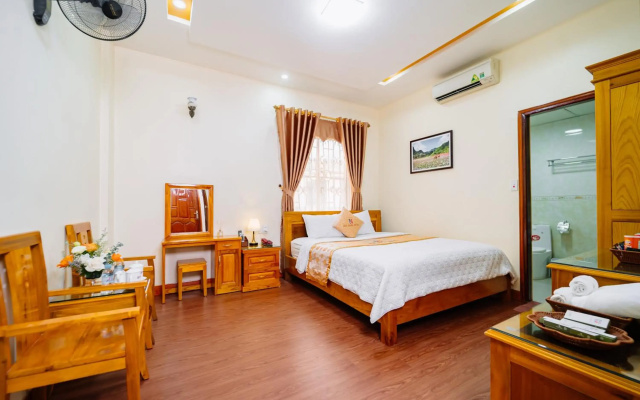 Huy Hoan Hotel