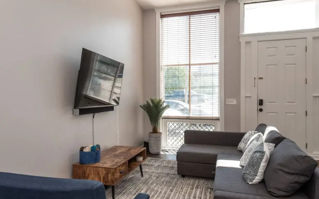 Heart of Mainstrasse Apt 1