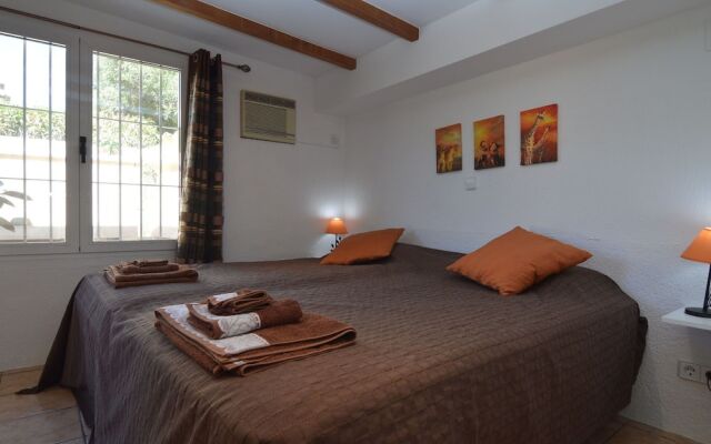 Spacious Villa in El Baladrar with Swimming Pool