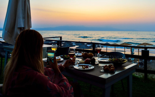 Elia Agia Marina Hotel