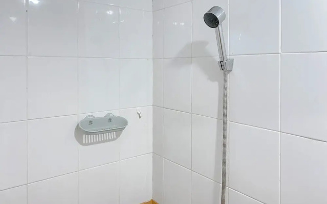 Comfort Living 2Br Green Pramuka City Near Mall Apartment