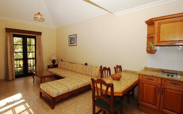 Apartamentos Punta Marina