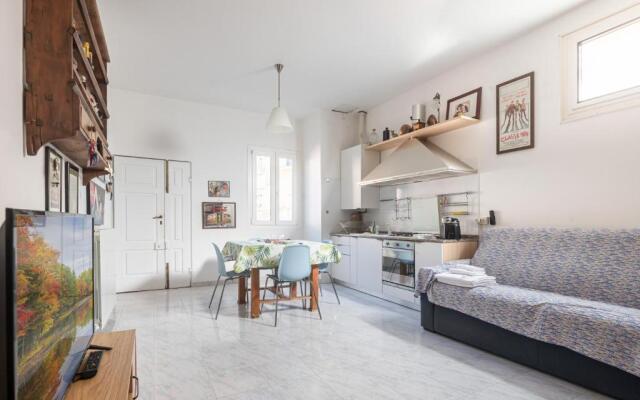 Deiva Marina Central Flat 300 mt from the Station