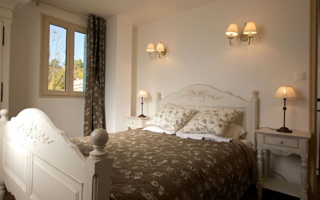 Le Hameau de l'Oliveraie