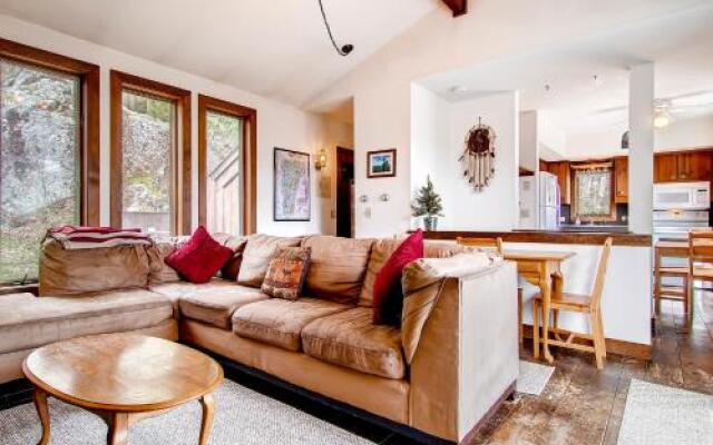 Cedar Rock Chalet