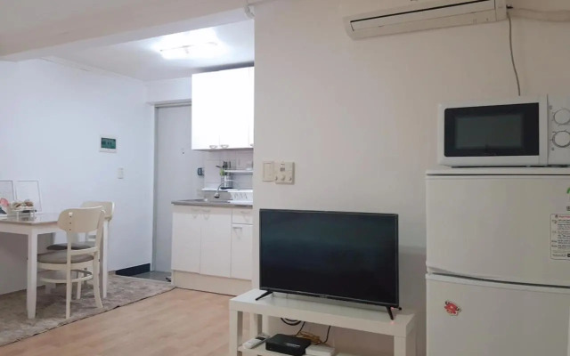 Hongdae House