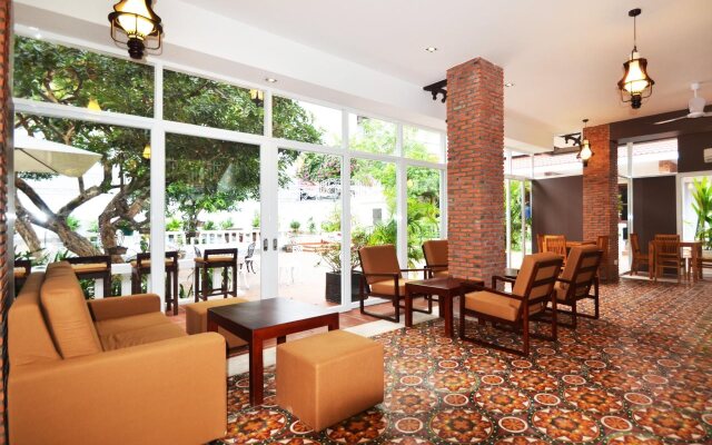 Skyline Boutique Hotel