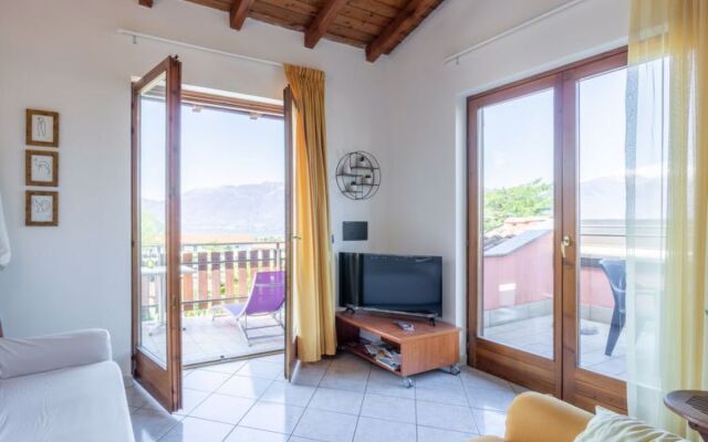 Residenza Agrifoglio 22611