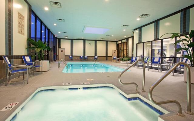 Holiday Inn Hotel & Suites Cincinnati - Eastgate by IHG