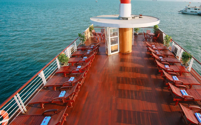 Cristina Diamond Cruise