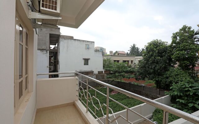 OYO 15084 Sai Lotus Residency