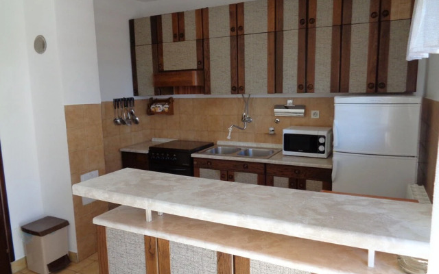 Apartments Ivica - Quiet Street