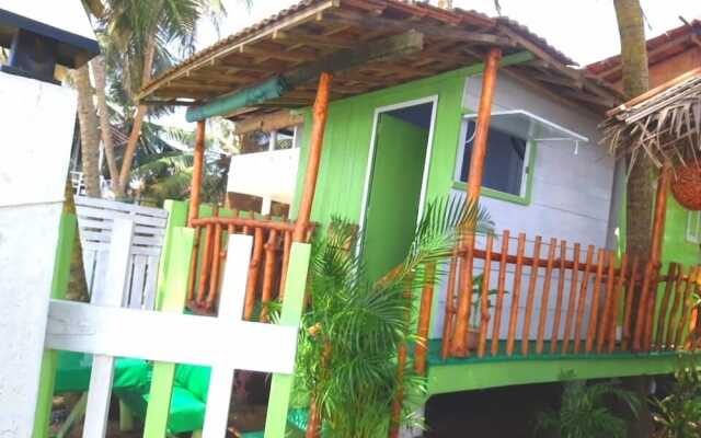 Luna Beach Home & Cabanas - Hostel