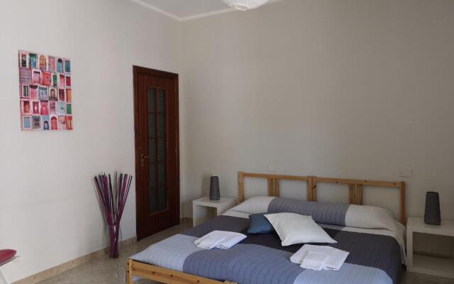 "Dint e viche e Napule" Guest House