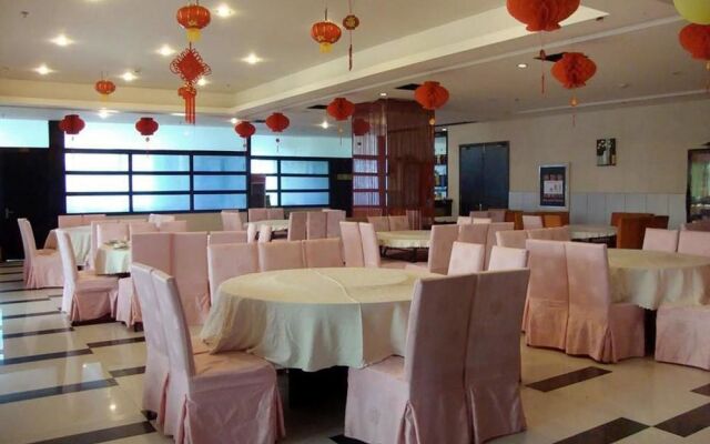 Yongli Holiday Hotel