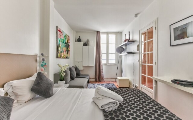 26 - Best Studio of Montorgeuil District