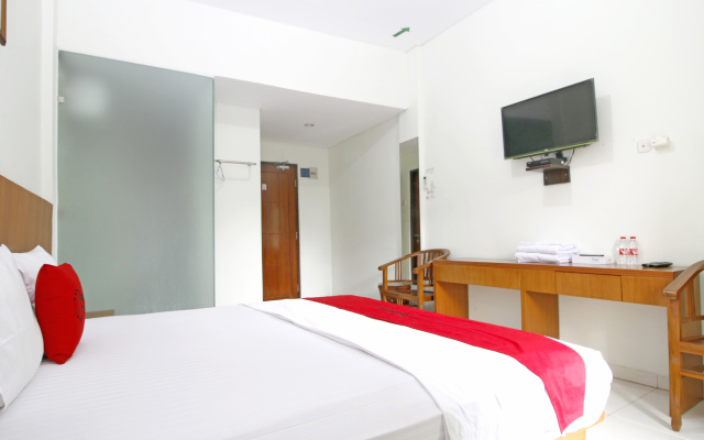 RedDoorz @ Turangga Sari