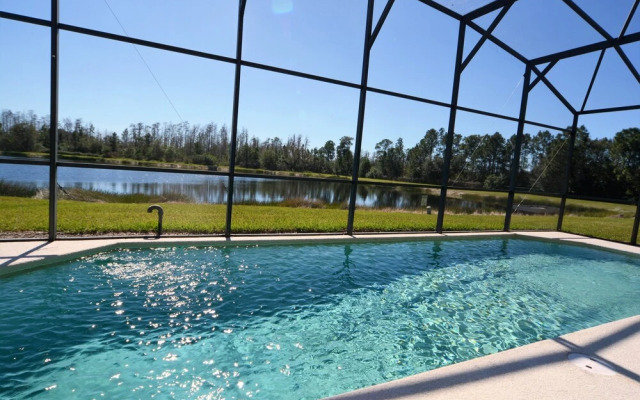 87631 Games Room+2-masters+hottub+water View!