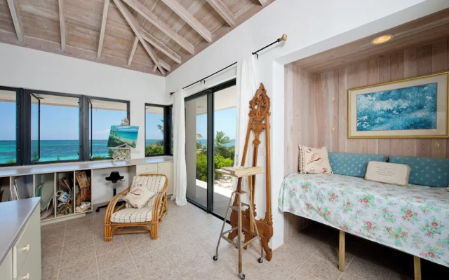 Tropical Hideaway: Charming Cottage Near Pink Sands Beach — фото 3