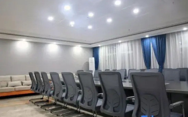 Manas West Sea Hotel