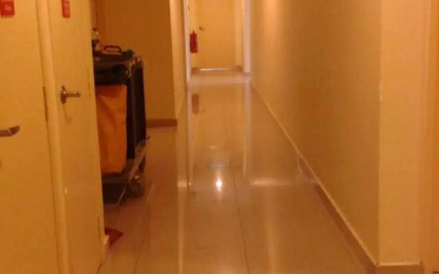 OYO 653 Green World Hotel