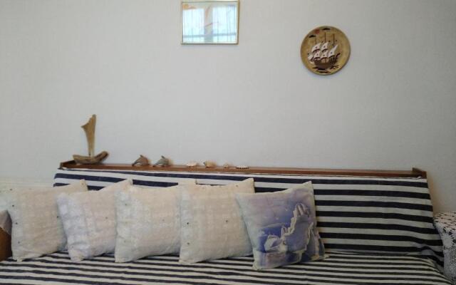 Kamari Beach guest house