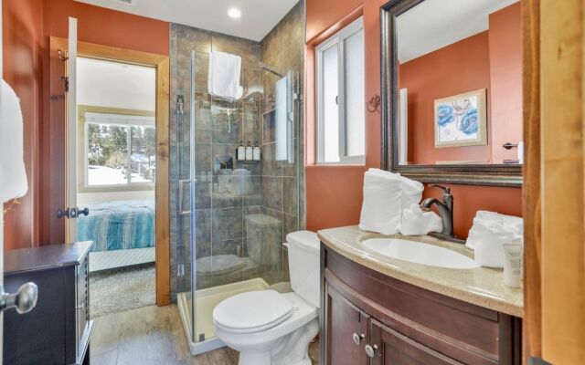 Knotty Pines LOG Cabin #2414