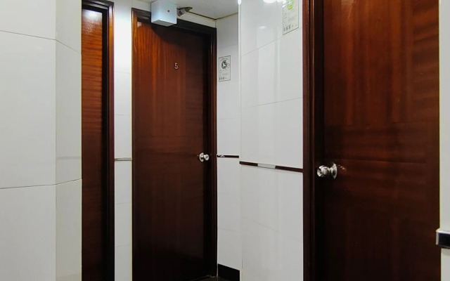 Four Seasons Guest House