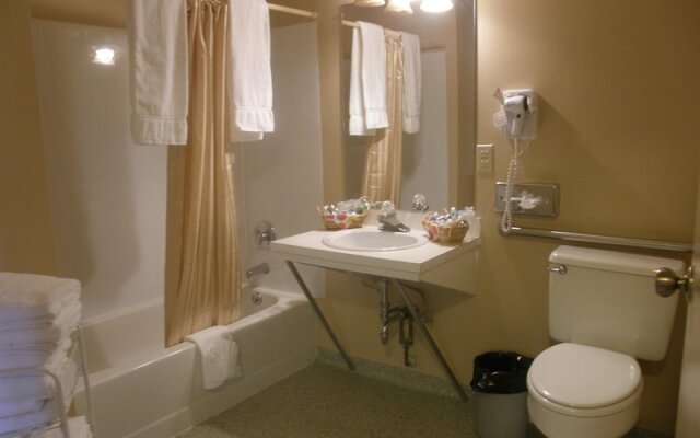 Beluga Lake Lodge