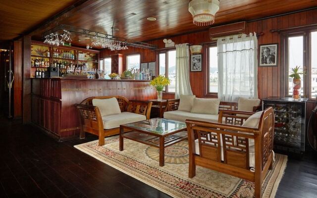 Garden Bay Legend Cruise