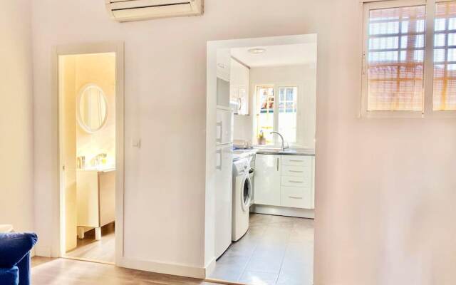 Apartment with One Bedroom in Madrid, with Wifi