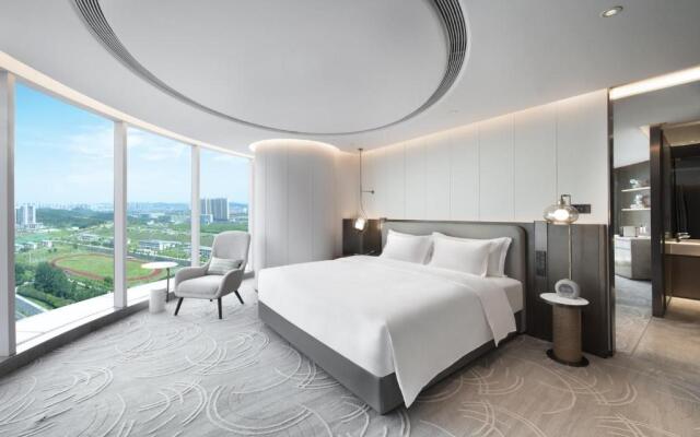 Crowne Plaza Wuhan Optics Valley, an IHG Hotel