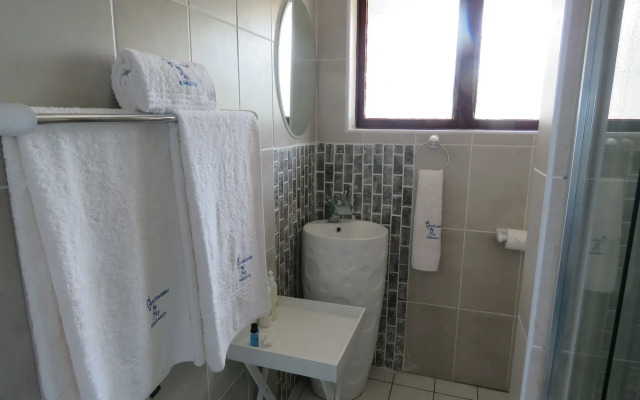 Beachcomber Bay - Guest House