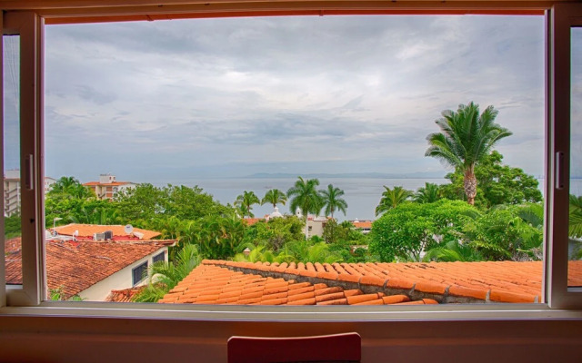 Ventanas al Mar 4 BR by Casago