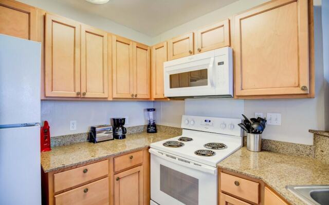 2b/2b w/ Pool & Tennis Court, Sleeps 6