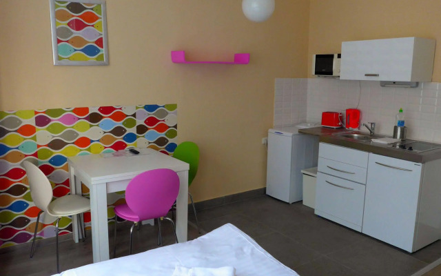 Amber Terrace Studio