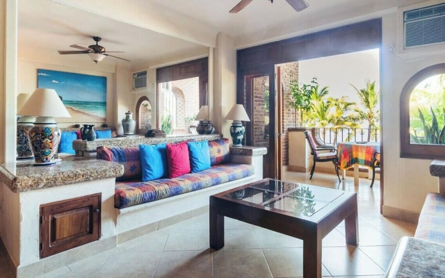 Ocean View 1Br Condo-balcony-beach-pool - 301
