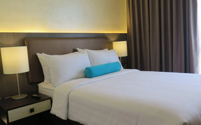 Home Crest Hotel